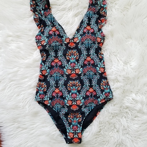 Jessica Simpson Estilo Floral Ruffle One-Piece Swimsuit Size Small - Picture 7 of 13